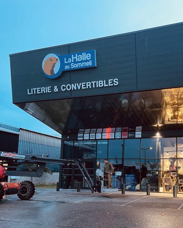 Signalétique sur mesure Salaise-Sur-Sanne